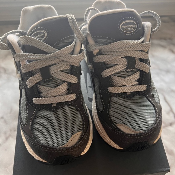 Toddler New Balance sneakers - Picture 2 of 6